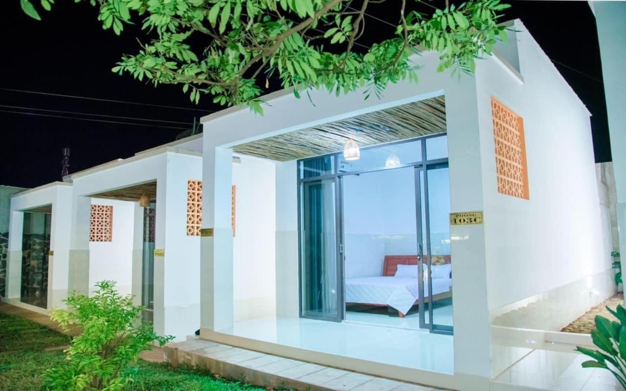 Thu Hien Hotel Pleiku - By Bay Luxury Plei Holang Exterior foto